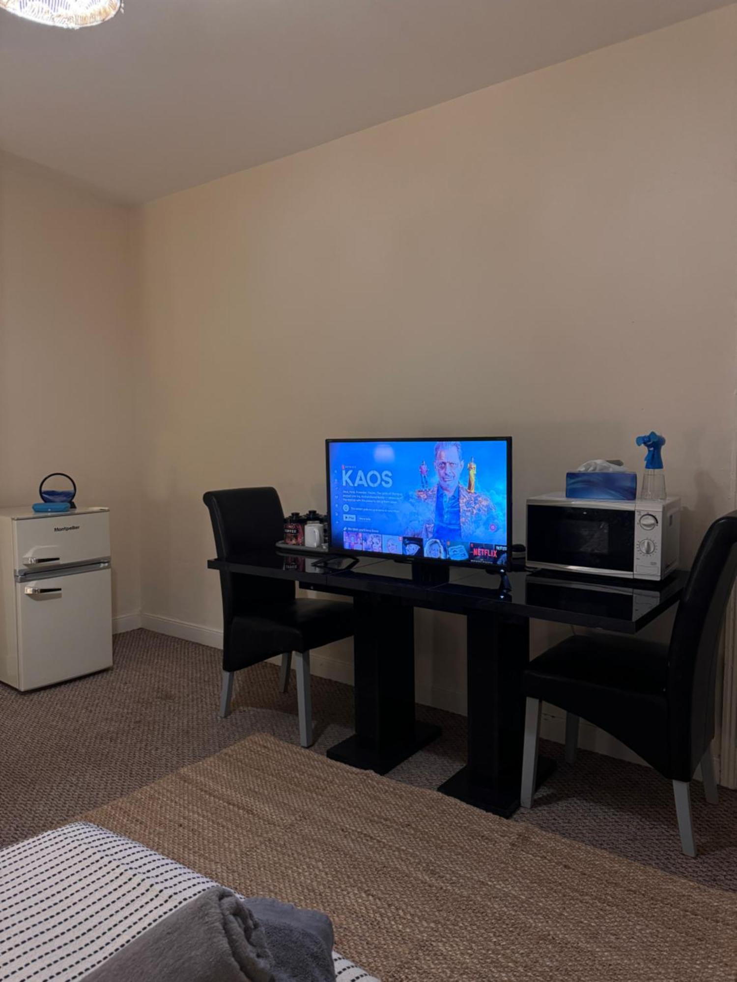 House In Antrim Road Hotel Белфаст Екстериор снимка
